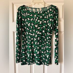 Diane von Furstenberg Silk Blend Green & Cream Animal-Print Long Sleeve Blouse